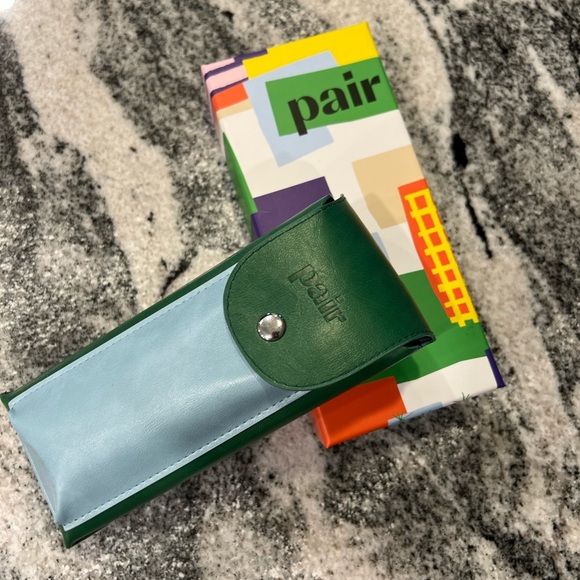 PAIR Green and Teal Eyewear Leather Case w/ Snap Pocket - Picture 3 of 7